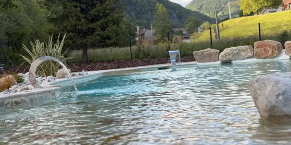piscine avec vue Mont Jura